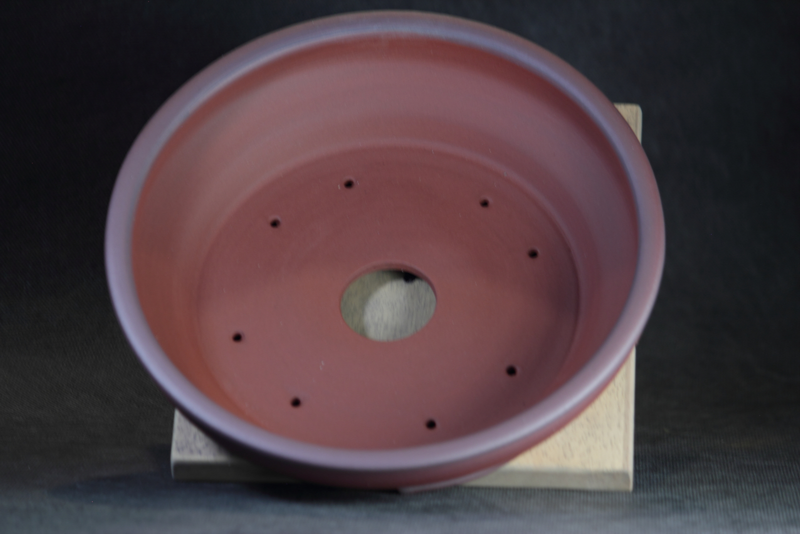 Poterie artisanale pour bonsaï ronde en grès de Xing patinée – Image 4