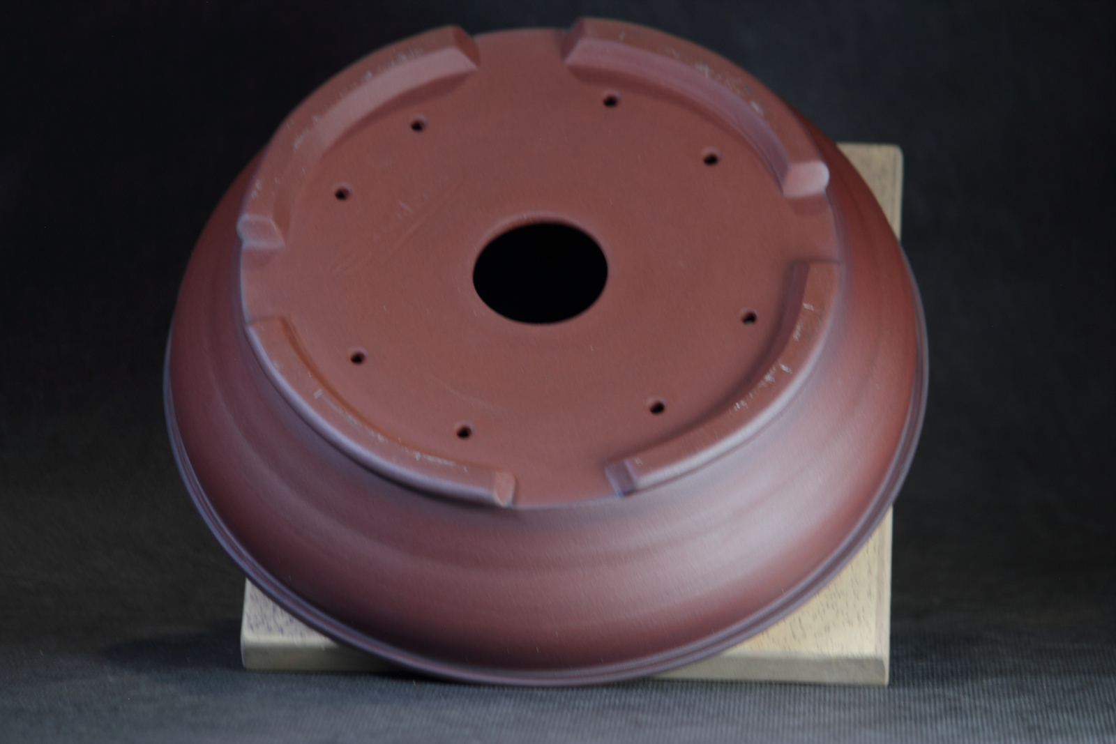 Poterie artisanale pour bonsaï ronde en grès de Xing patinée – Image 3