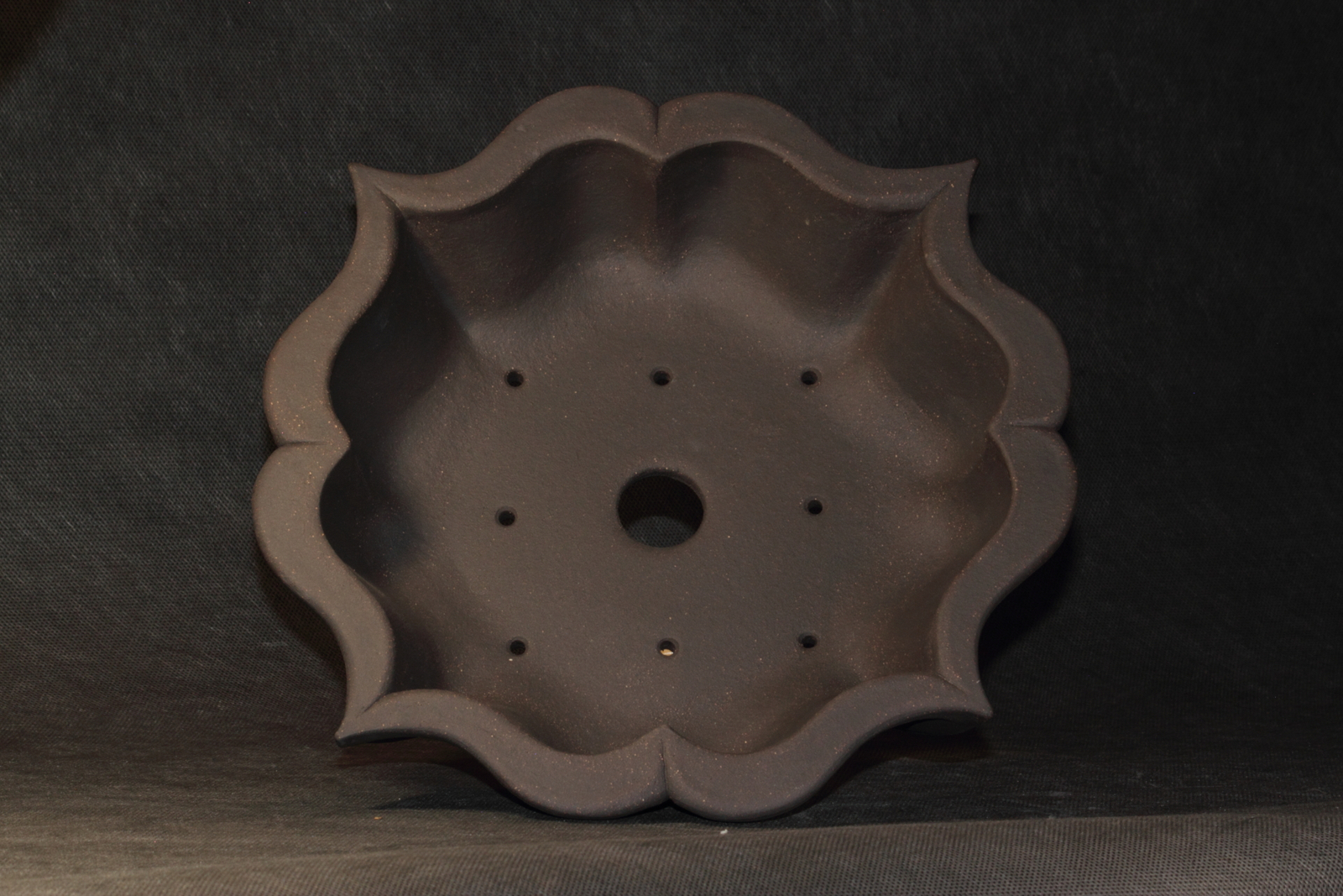 Pot à bonsaï de type Lotus en grès noir – Image 3