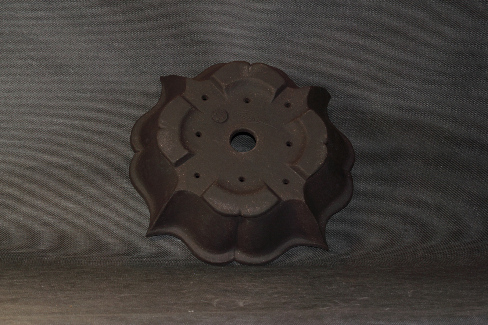 Pot à bonsaï de type Lotus en grès noir – Image 4